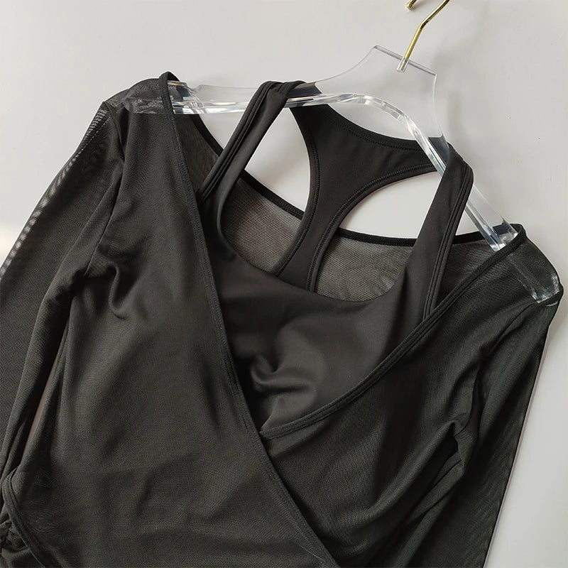 Mesh Sports Bra – 2-in-1 Quick-Dry Cover-Up