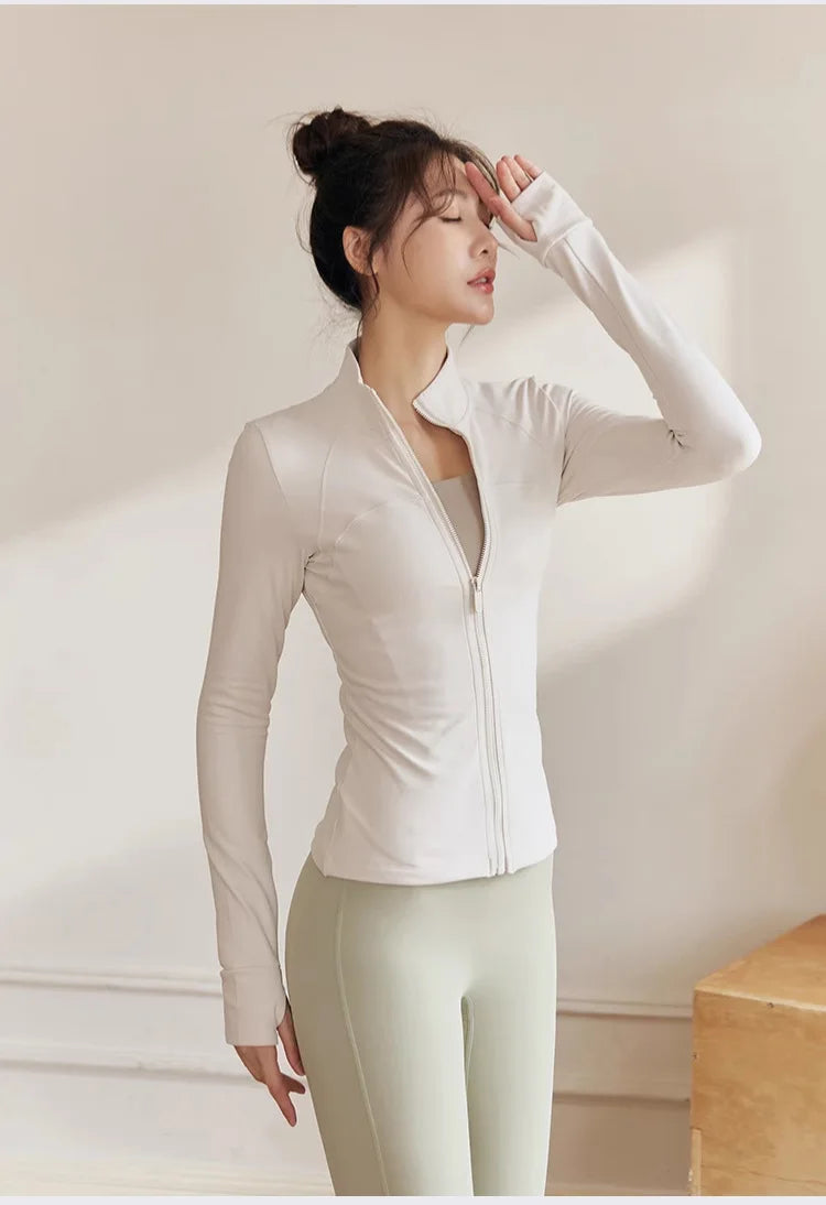 Women's Zip-Up Long Sleeve Yoga Jacket – Quick-Dry, Lightweight Sportswear